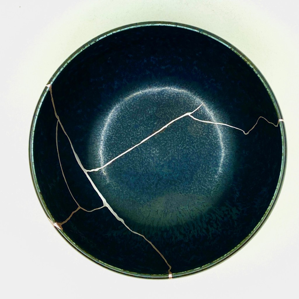Bol japonais en grès - Argent pur - Réparation céramique Kintsugi Lyon