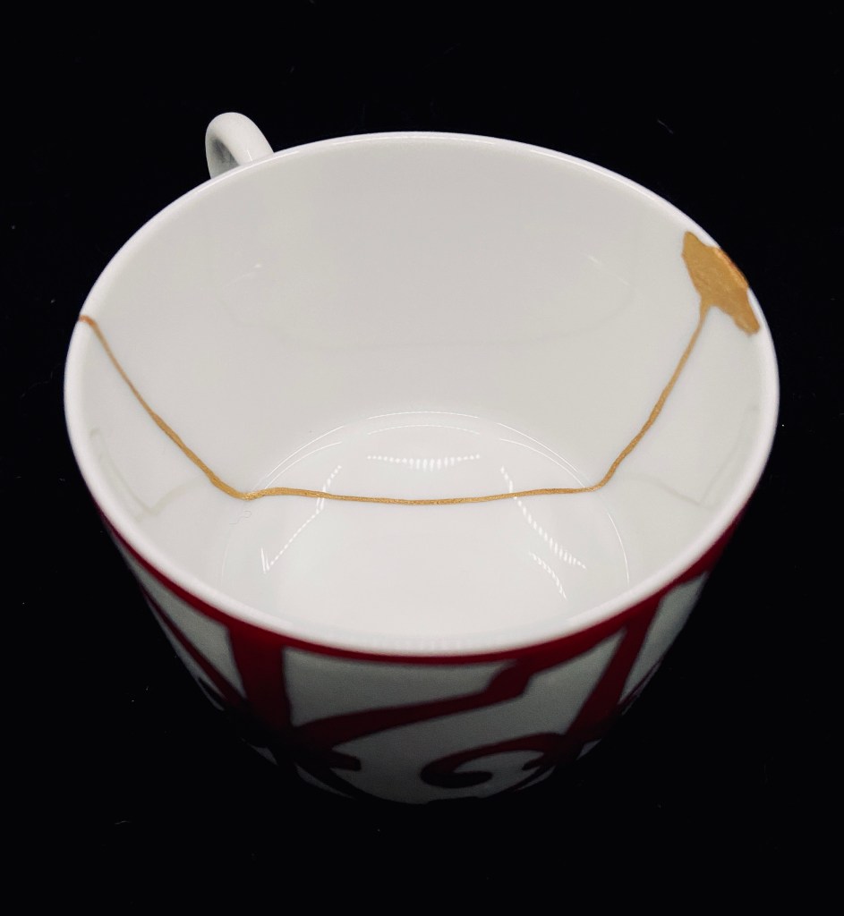 tasse en porcelaine Hermès - or pur - l'atelier minimal - kintsugi réparation céramique Lyon